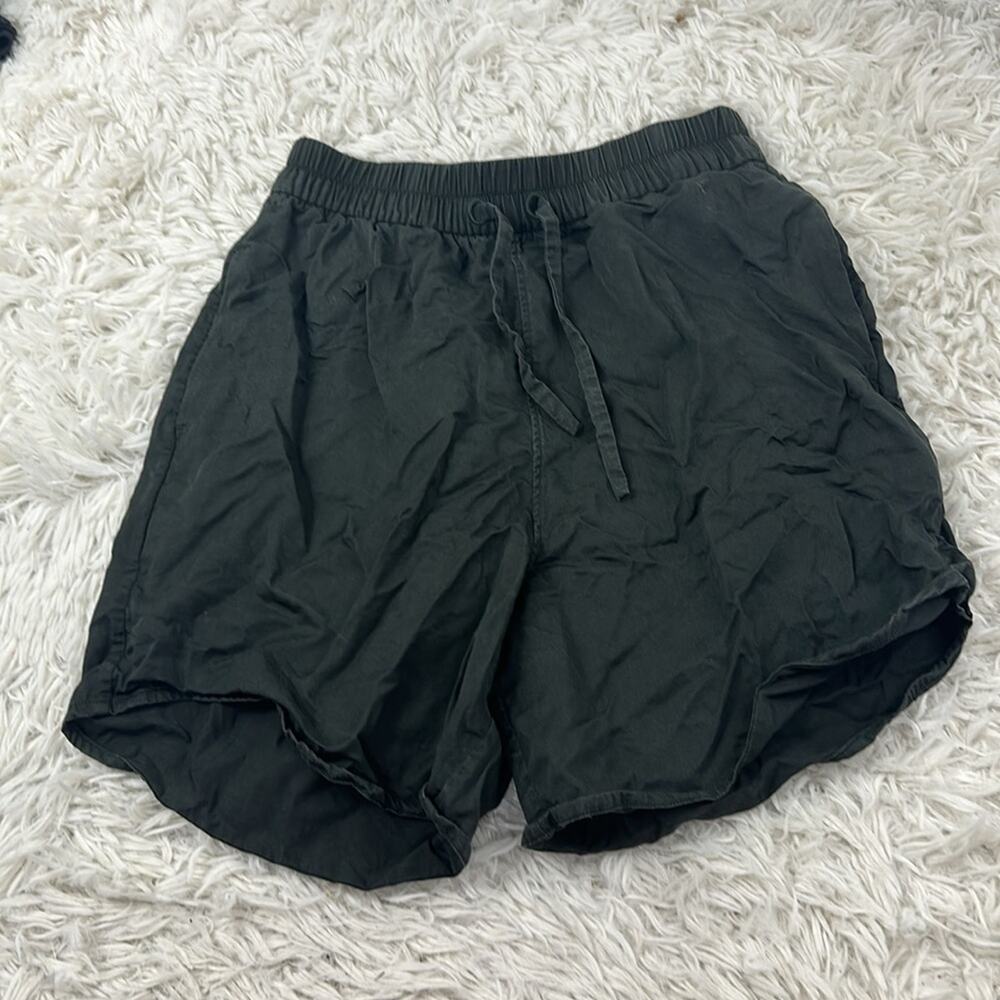 Lululemon Move Lightly Short *5.5" Evergreen